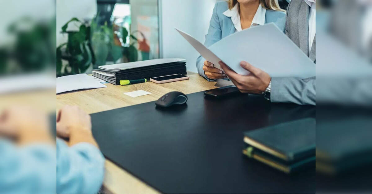'30% is standard? In which world?' Hiring manager responds to job seeker's salary hike expectation