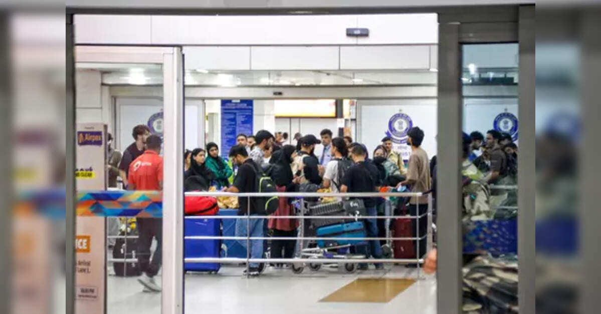 India's air passenger traffic projected to grow 50% to 600 million by FY30: Report