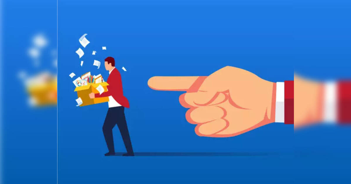 Employee uncertainty rises: 53% concerned about layoffs over the coming year