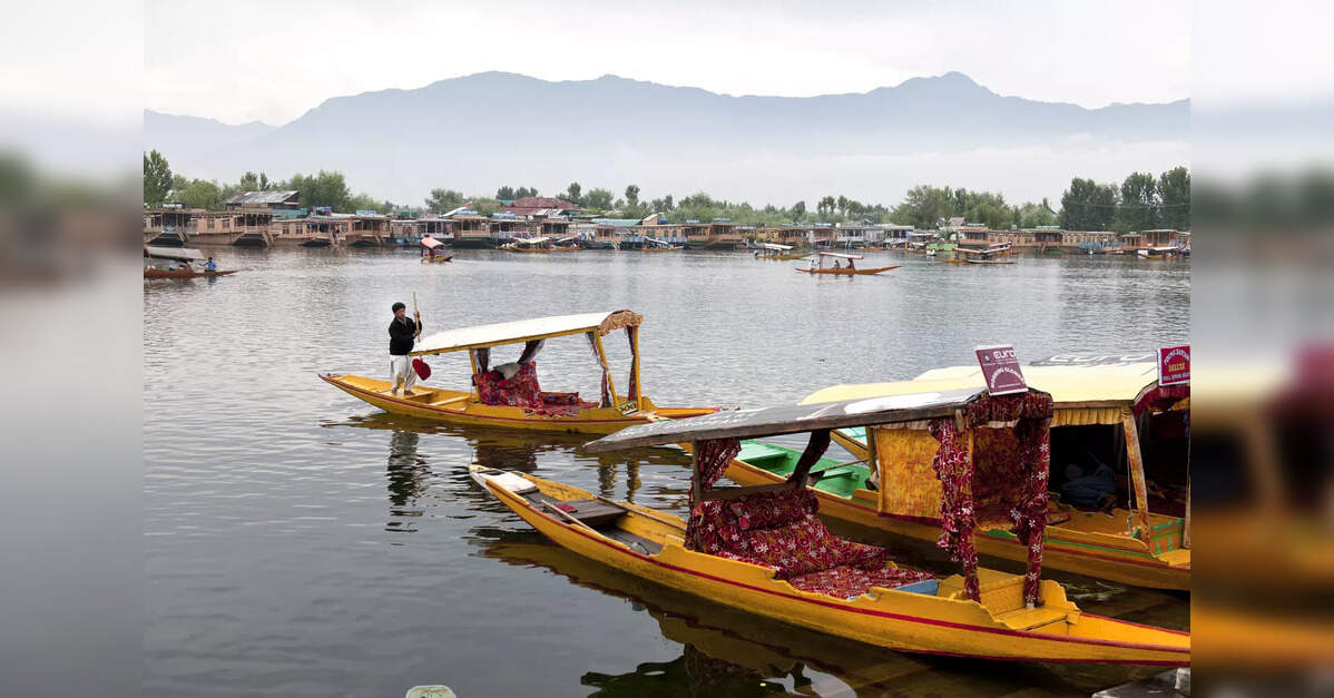 Balance between economy, ecology, equity for tourism promotion in J&amp;K: CM to officials