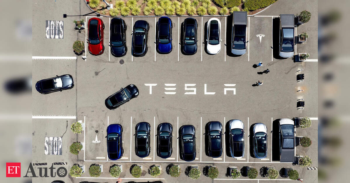 Tesla shareholders, state officials urge vote against Musk’s  trillion pay package