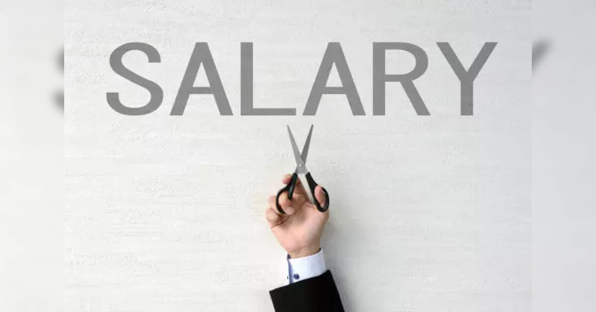 Saudi Arabia cuts salary premiums for foreign hires, recruiters say