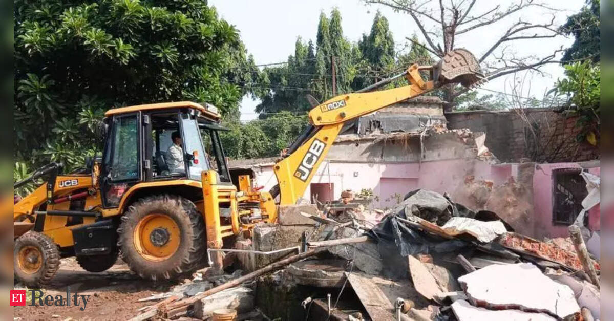 Bhubaneswar: BMC orders demolition of unauthorised construction in Sampur apartment complex