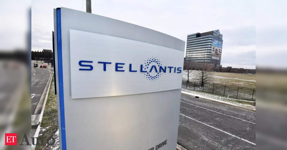 <div>In plea to EU, Stellantis chairman warns European car industry risks 'irreversible decline'</div>