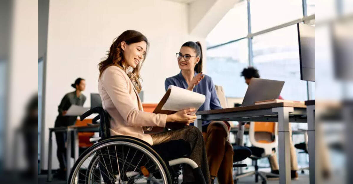 Health Minister hails Gulf Bank’s support for employees with disabilities