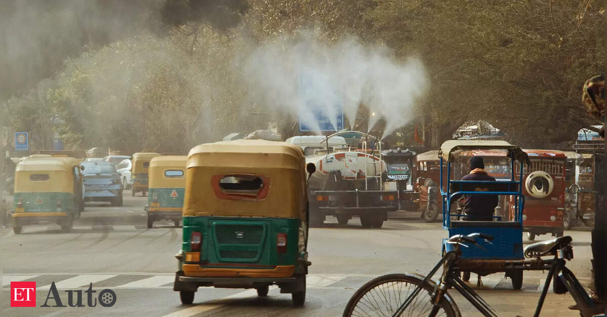 Delhi’s air quality stays ‘very poor’ at 384 even after GRAP Stage III curbs lifted