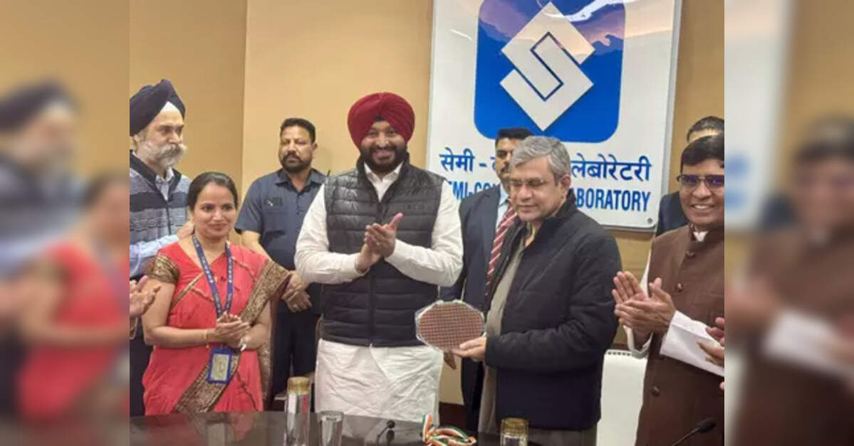 Industry hails initiative to modernise semiconductor laboratory with ₹4,500 crore outlay