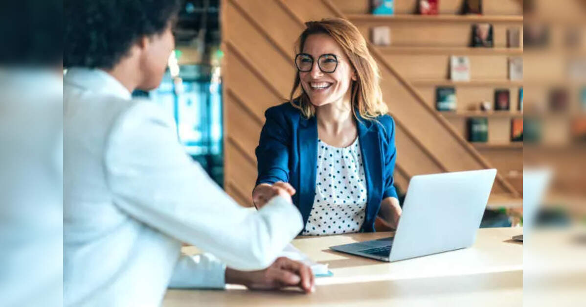 Nearly half of UAE and Saudi employers plan to expand hiring in 2026