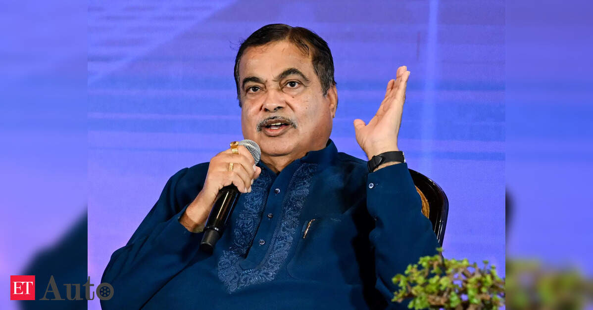 <div>Nitin Gadkari says using Toyota's 'Mirai' car running on futuristic hydrogen fuel</div>
