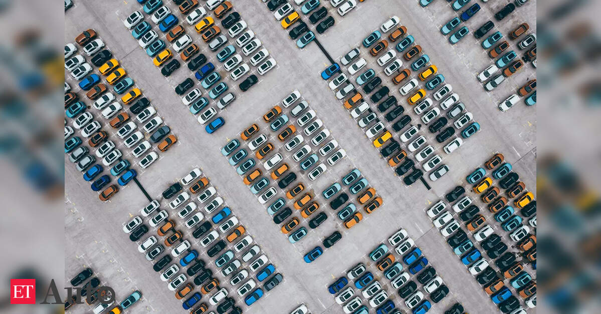 AEB industry group raises 2025 Russian car market forecast, warns of weak start to next year