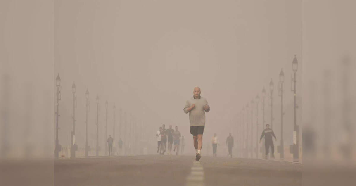 Delhi air quality worsens as AQI nears 500; GRAP stage 4 enforced