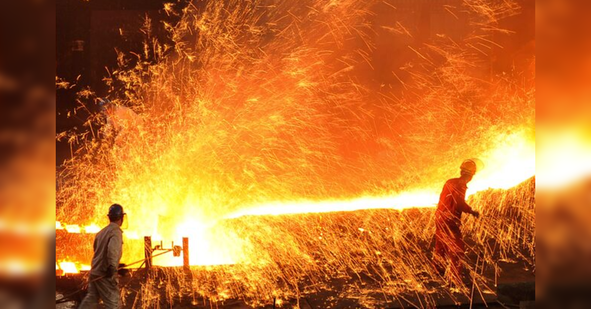 China November crude steel output hits a 23-month low