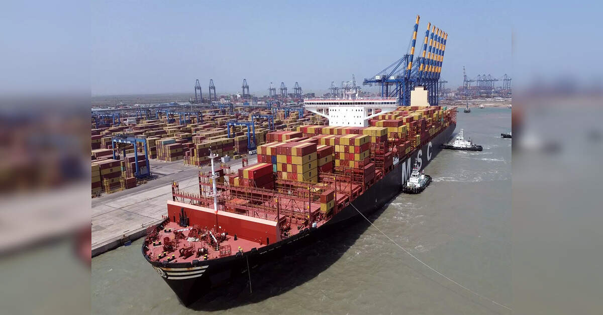 India urges Russia to lower trade barriers for Indian exports amid rouble pile-up