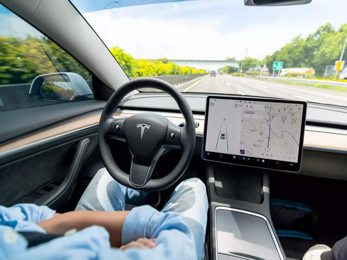 Self-driving tech, AI take center stage at CES as automakers dial back EV plans