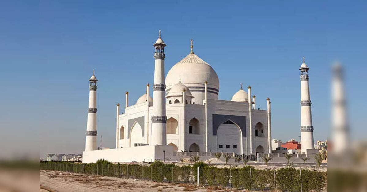 Kuwait restricts Ramadan leave for mosque staff