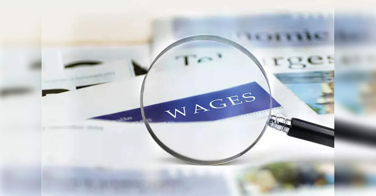 Government pays out S$600,000 to workers affected by firm closures