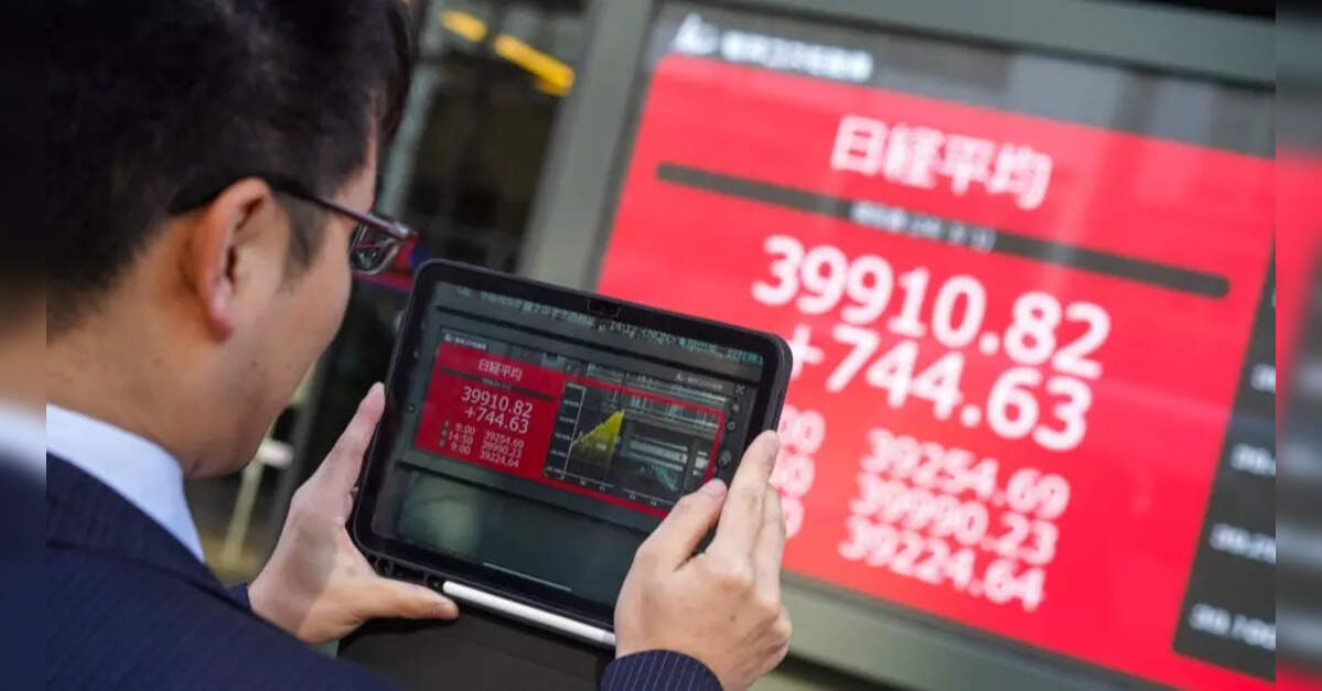 Japan records highest-ever Indian arrivals in 2025, crossing 300,000 visitors for the first time