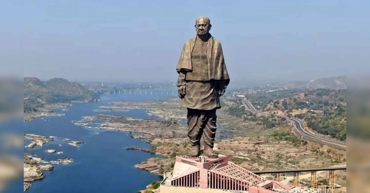 Gujarat CM directs to promote Eco-Tourism in protected forest areas and to frame visitor policy guidelines