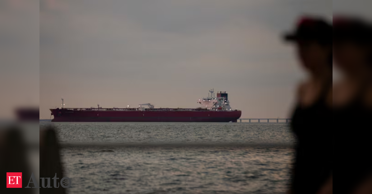 US seeks quick repairs to lift Venezuela oil output: Report