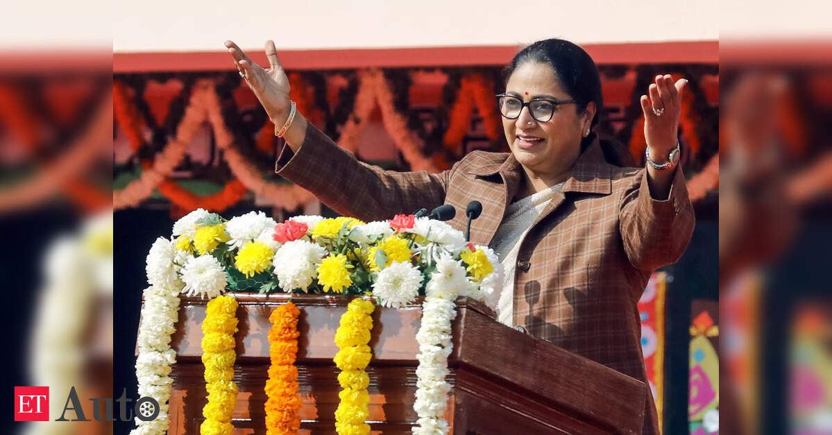 CM lays down road map: Only e-buses in viksit Delhi