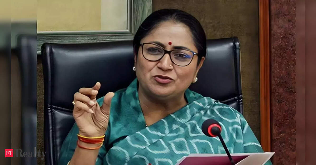 Delhi government working towards improving living standards of slum residents: CM