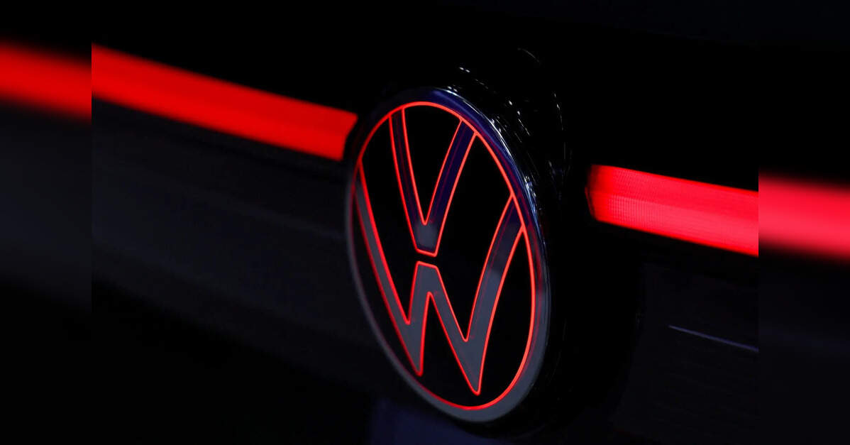 UAW, Volkswagen reach tentative deal at Tennessee plant