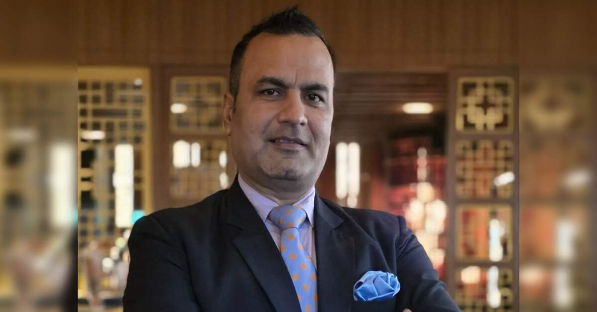 Holiday Inn New Delhi Mayur Vihar Noida appointments Dharmendra Mishra as director of sales