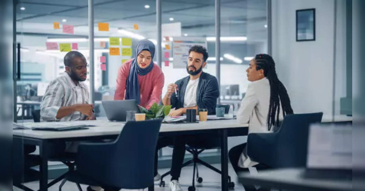 UAE cuts private-sector working hours by two hours during Ramadan