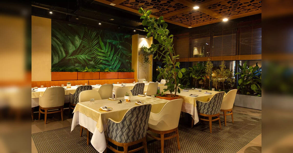 Holiday Inn Bengaluru Racecourse relaunches Glass Bar &amp; Kitchen