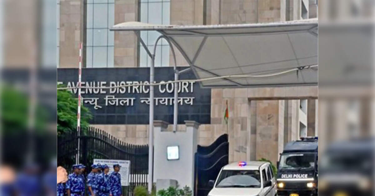 Delhi Excise policy corruption case: Court discharges Kejriwal, Sisodia, others, recommends departmental inquiry against the investigation officer