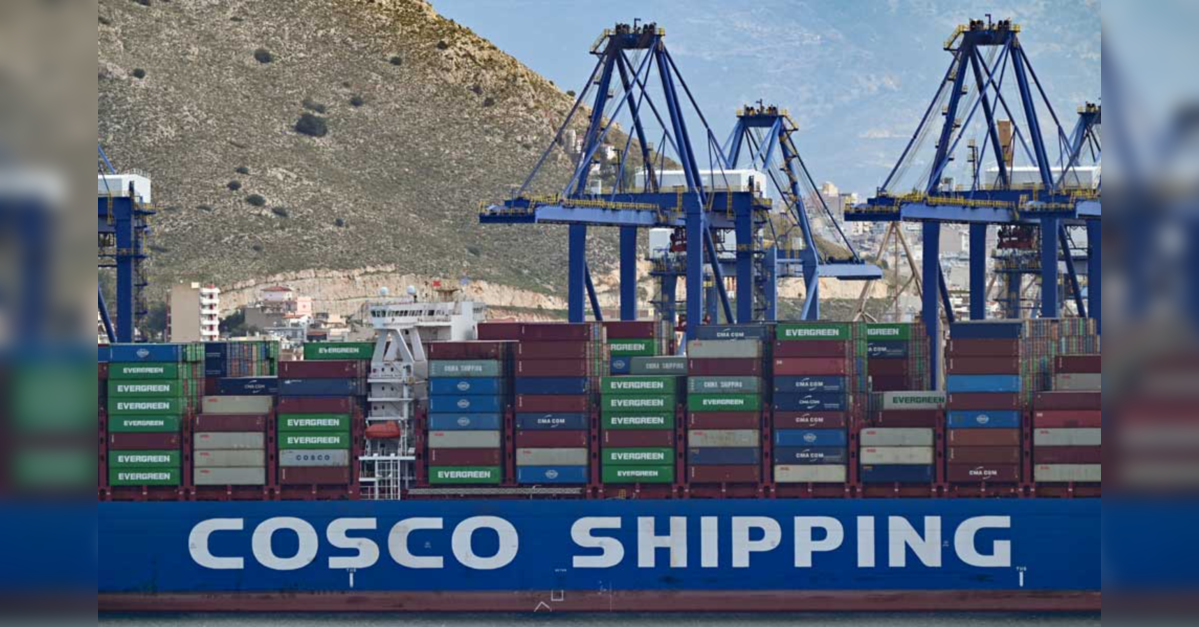 China's Cosco orders Gulf-bound ships to 'safe waters'