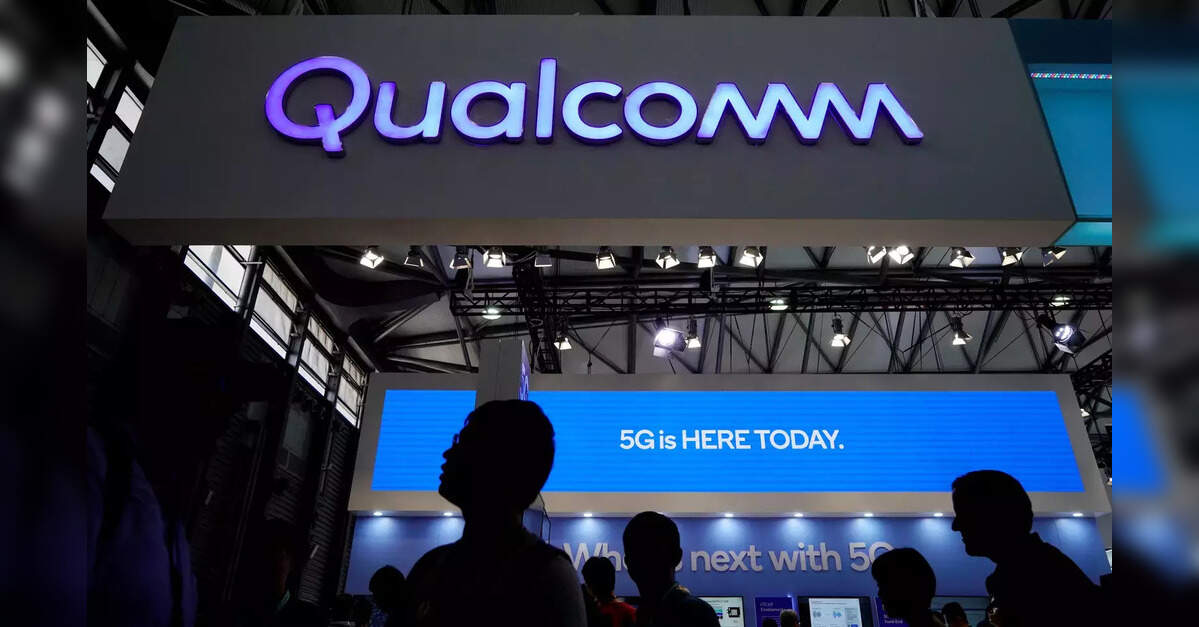 Vietnam's Viettel, Qualcomm Technologies in deal to jointly produce AI smartphones