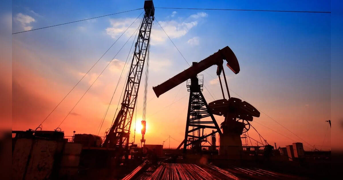 Indian refiners snap up Russian oil cargoes at sea after US waiver; seek legal clarity