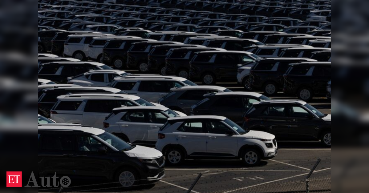 US automakers risk being reduced to niche producers of gas vehicles