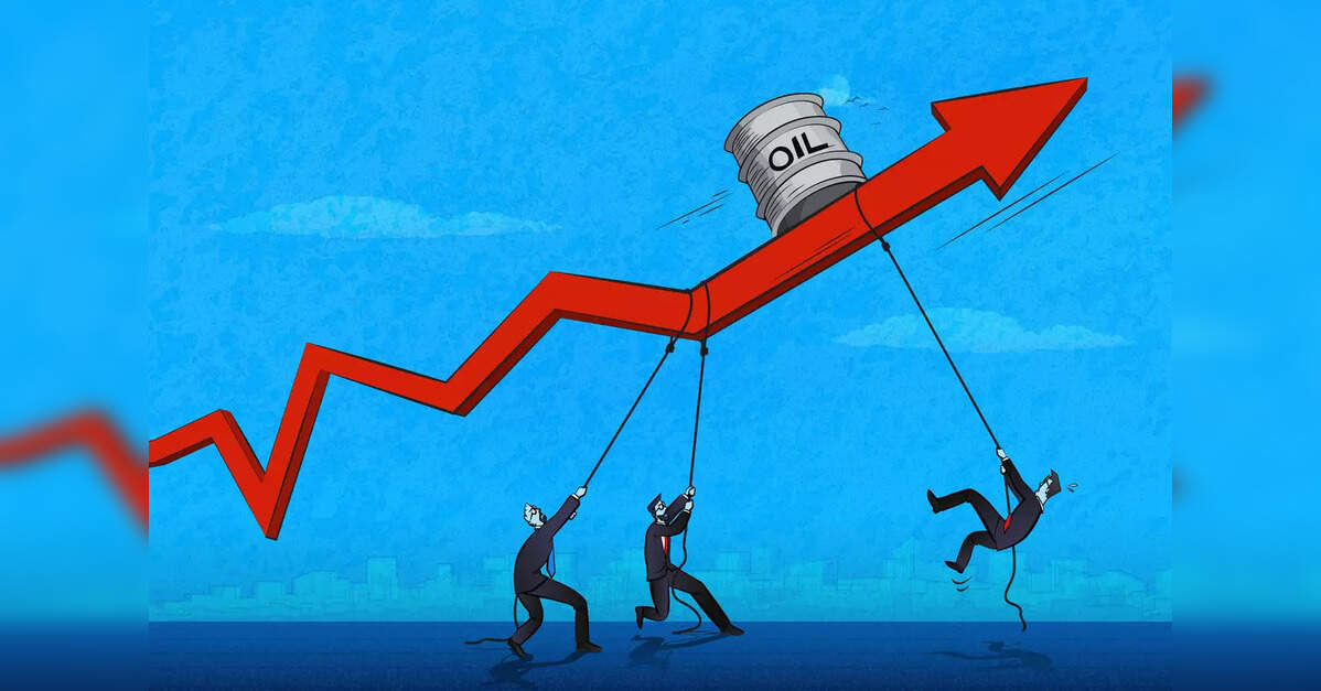 Oil settles up nearly 5% as supply fears mount despite record stocks release plan