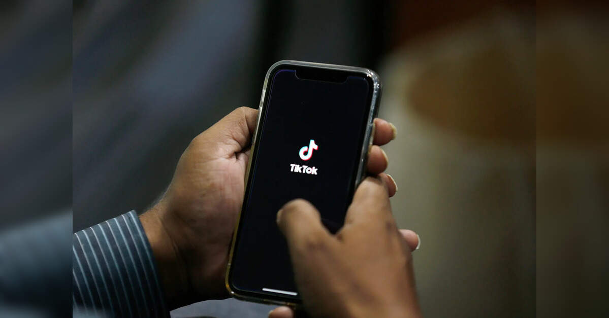 Australia’s teen social media ban struggles as many still use TikTok, Snapchat