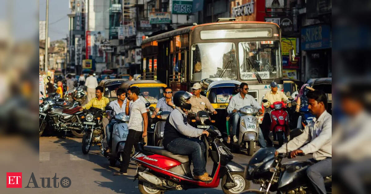 LEZ plan moots pollution fee for pre-2011 vehicles