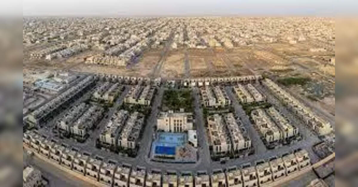 Saudi Arabia mandates labour housing compliance for firms with 20+ workers