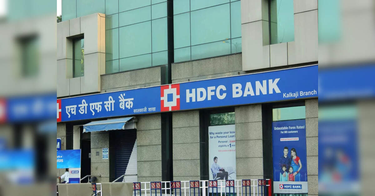 No clarity on HDFC Bank chairman's exit; bank 'baffled', RBI backs governance