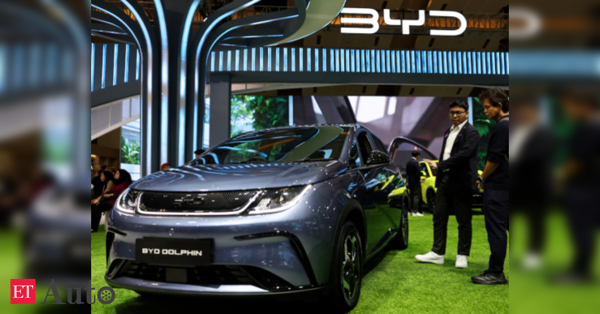 South Korea's Lee calls for energy saving campaign including shorter showers, car curbs