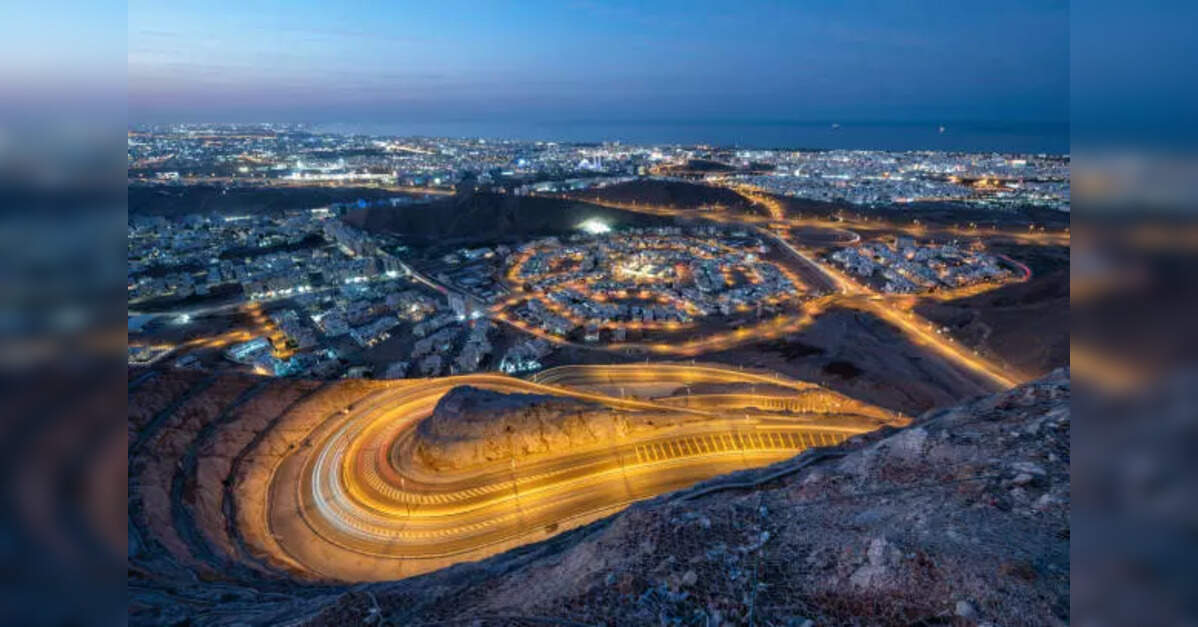 Oman announces remote work for public and private sectors amid severe weather