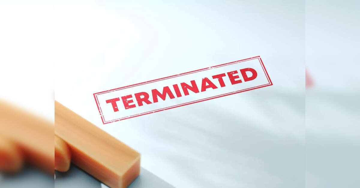 Boss tells employee to change city for new job, fires him on day 1