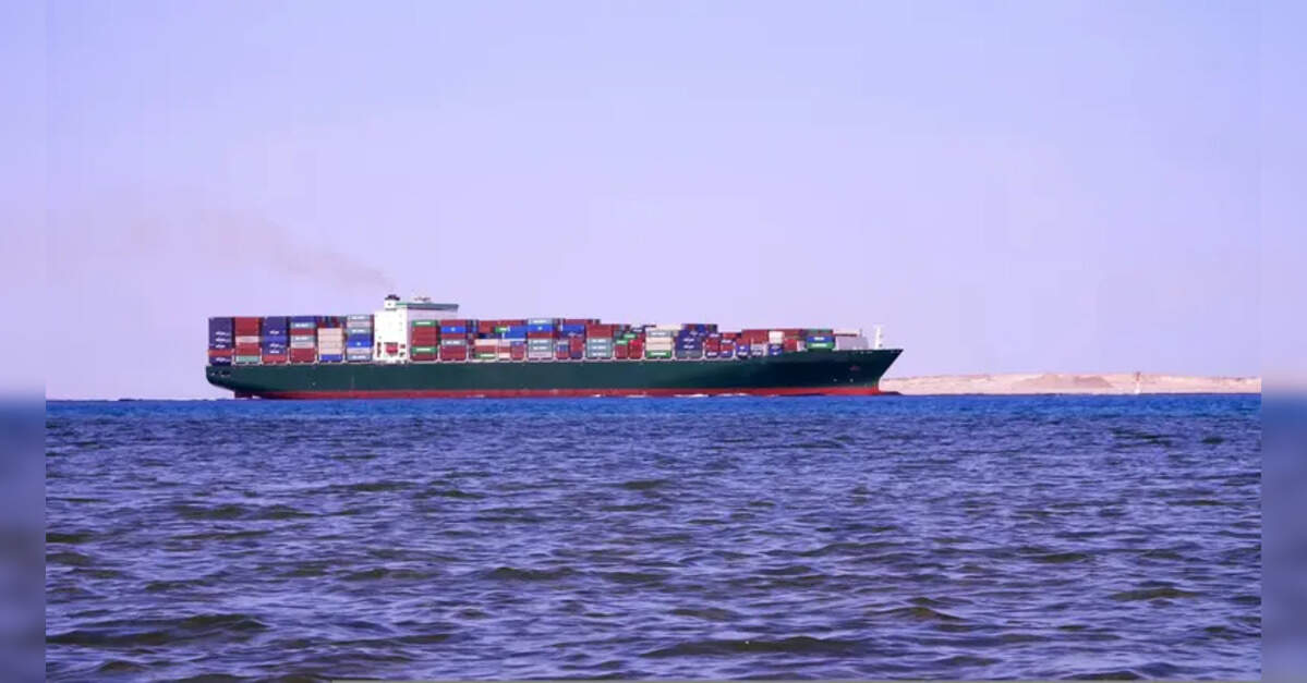 Iran warns of Red Sea shipping threat if US launches ground invasion