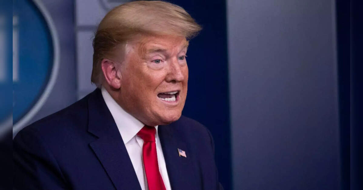 Trump signs executive order asking federal contractors to eliminate DEI