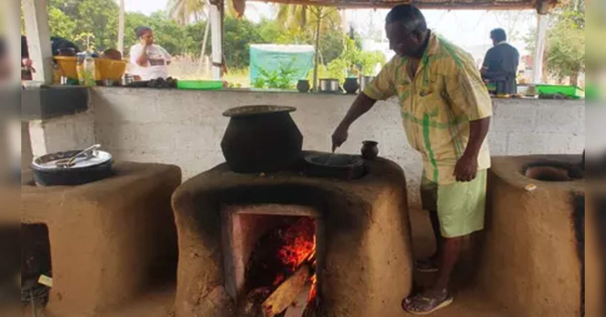 LPG shortage forces eateries to rethink costs, menus and cooking methods across India