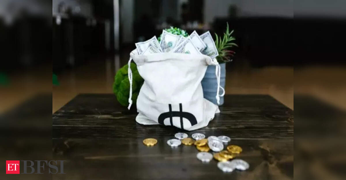 Banks stare at huge losses as RBI’s forex cap forces $25-50 billion unwind