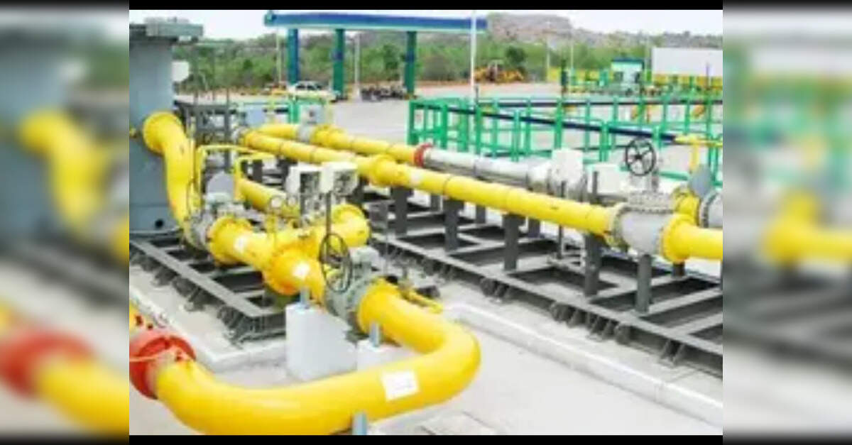 India's piped gas expansion: 8 lakh new consumers amidst LPG cylinder drive