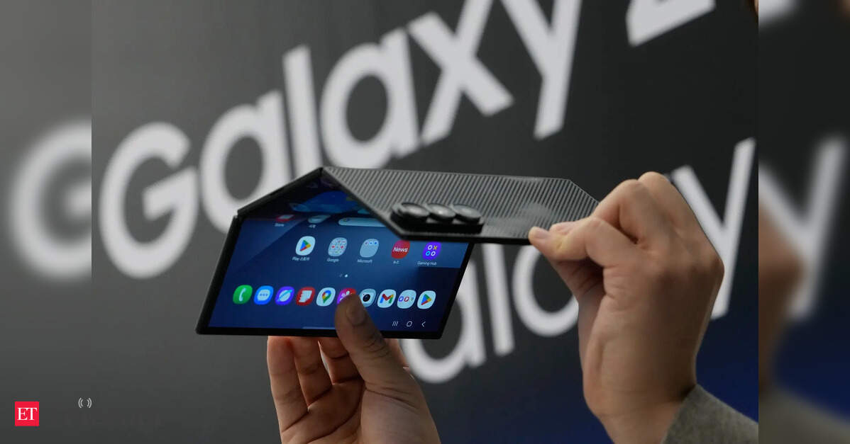 Samsung Electronics' shareholder Shinhan Bank launches $2.1 billion share sale