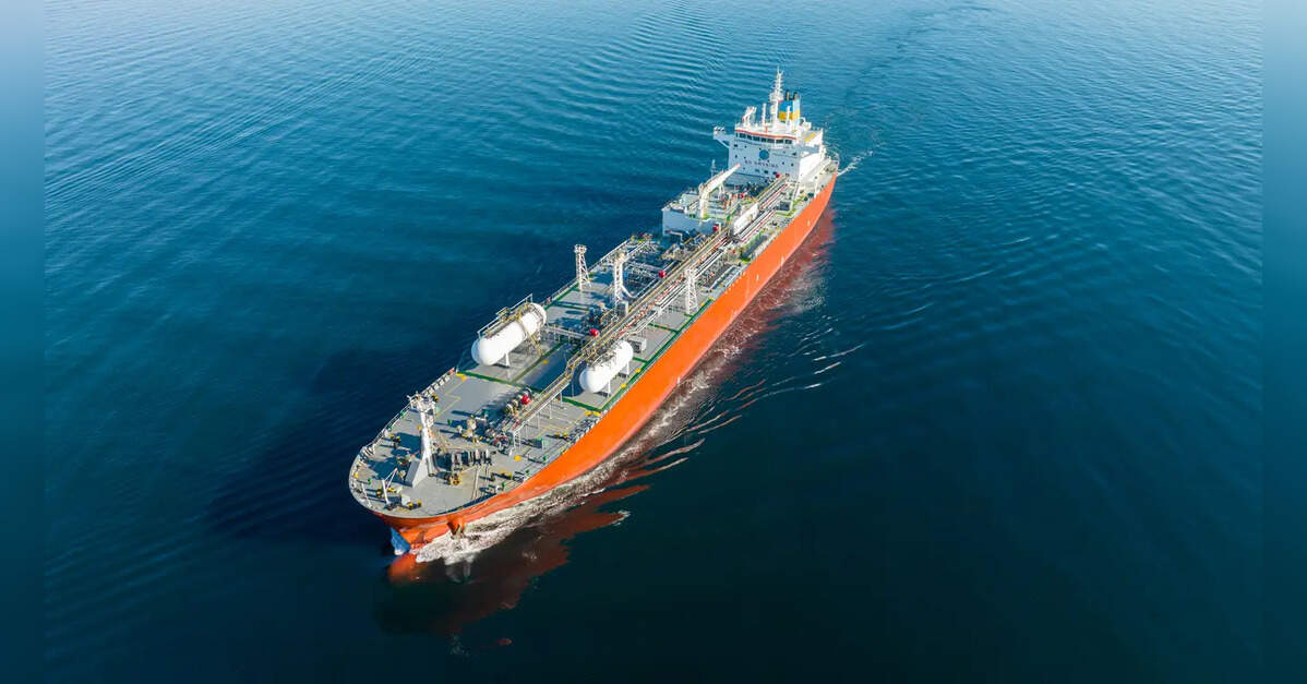 Three supertankers transit Hormuz in biggest oil flow since war