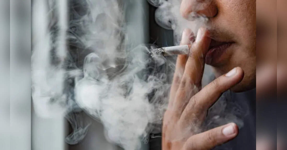Smoking raises dementia risk: Scientists discover nicotine’s hidden lung–brain link